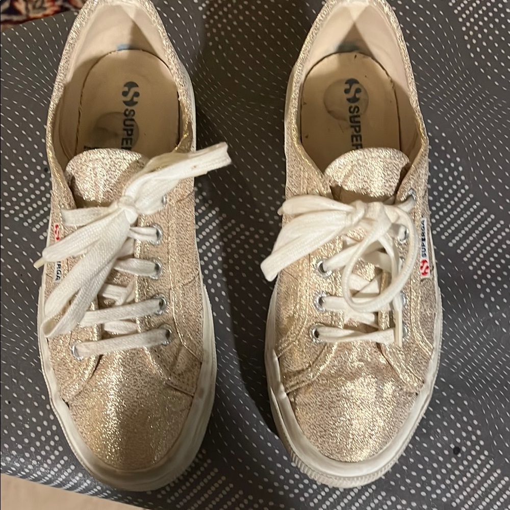 Superga Gold Sneakers Classic Low-Top Design